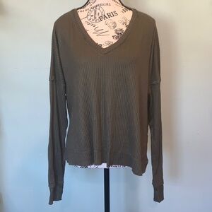 Wild Fable Olive Green Oversized Long Sleeve V-Neck Top Women’s XS Extra Small